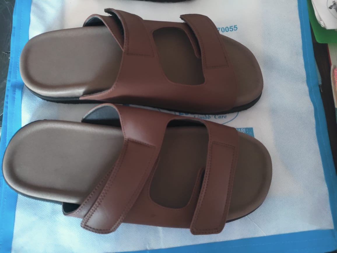 GC 17 MEN ORTHO DIABETIC  FOOTWEAR